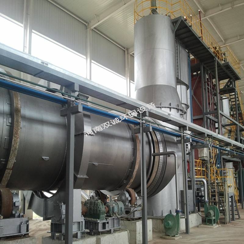 焚燒爐是整個垃圾焚燒處理工藝的關(guān)鍵設(shè)備之一，挑選合適的焚燒爐應(yīng)注意的事項：